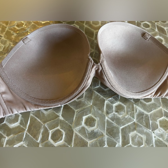 Victoria’s Secret Very Sexy multi way - Picture 3 of 4